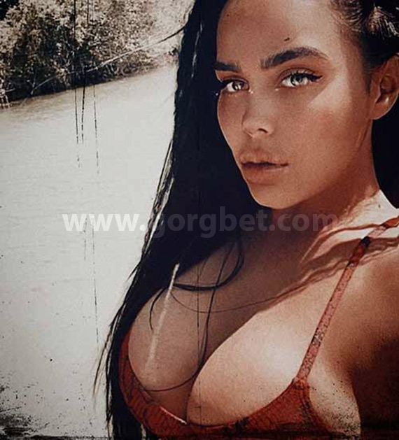 عکس های سکسی مینا نامداری در اینستاگرام
